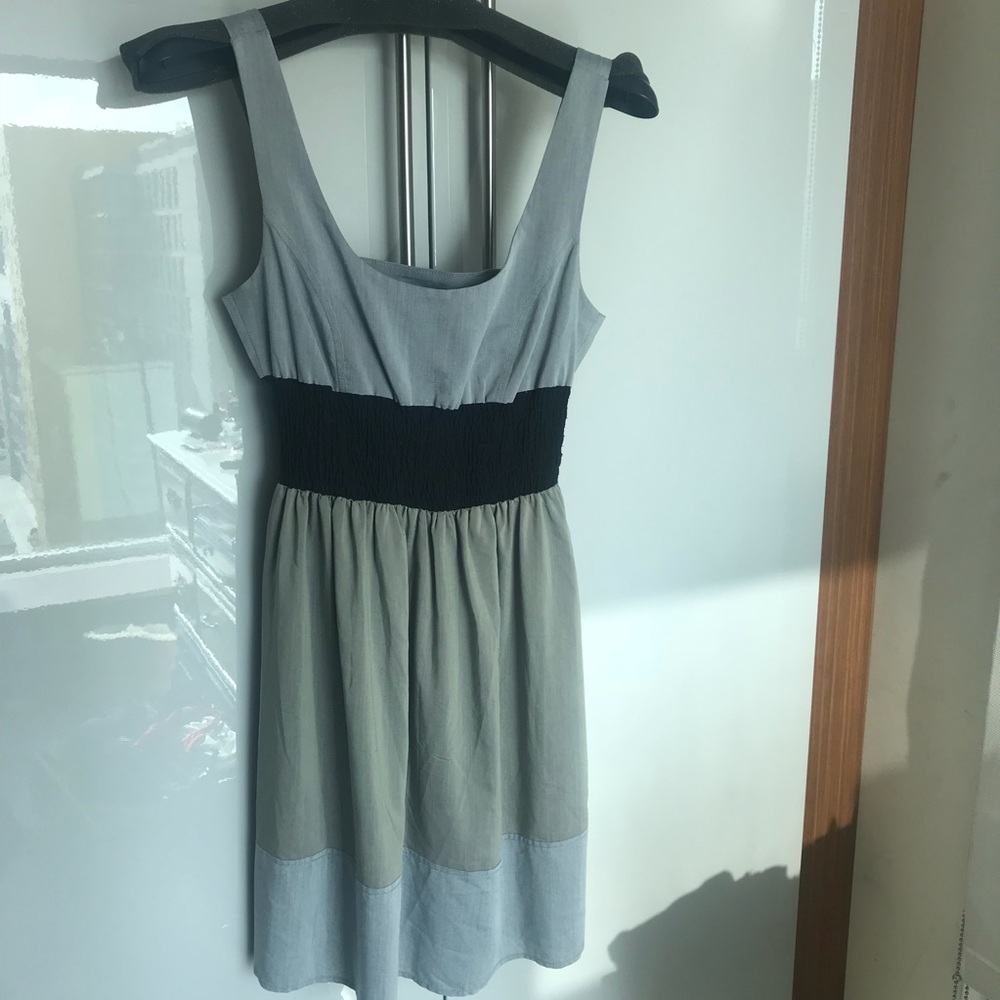 This dress is kinda adorable